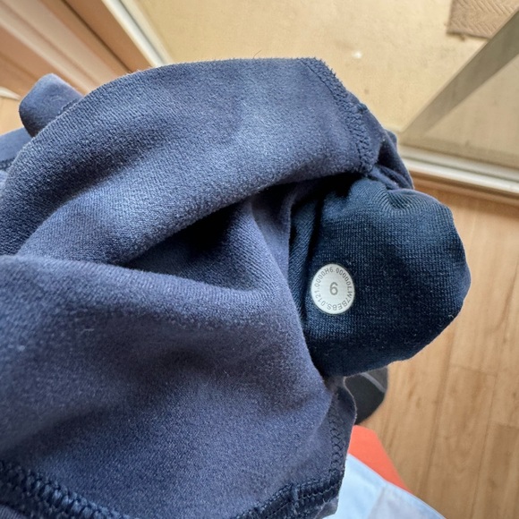 Lululemon Grey Align Leggings - Picture 3 of 5